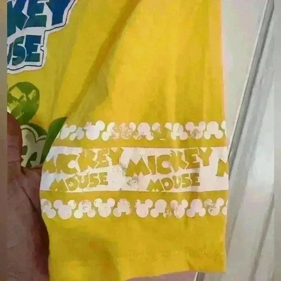 NWOT. Mickey Mouse. Disneyland. Walt Disney. Graphic Tshirt. - Picture 4 of 7